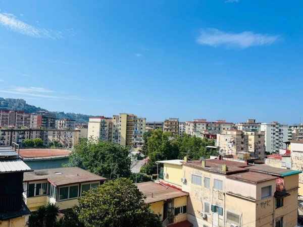 appartamento in vendita a Napoli in zona Fuorigrotta