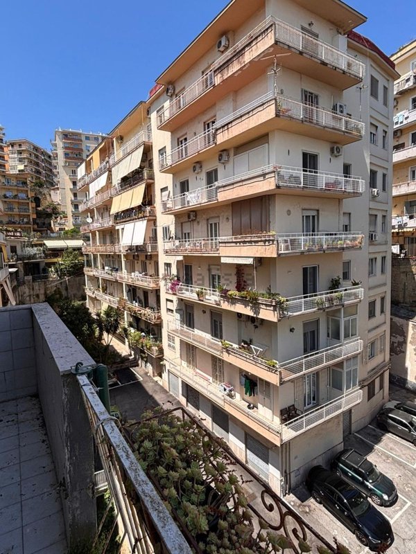 appartamento in vendita a Napoli in zona Vomero