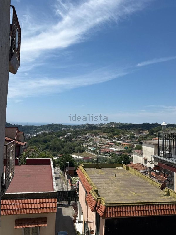 appartamento in vendita a Napoli in zona Bagnoli