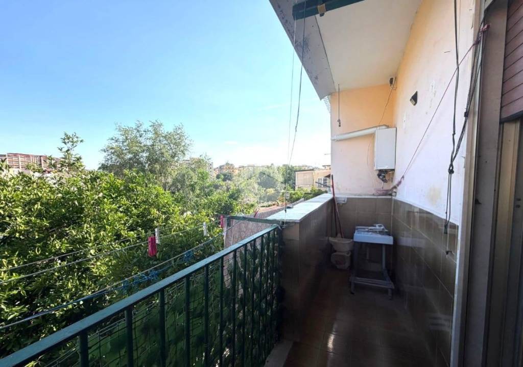 appartamento in vendita a Napoli in zona Fuorigrotta