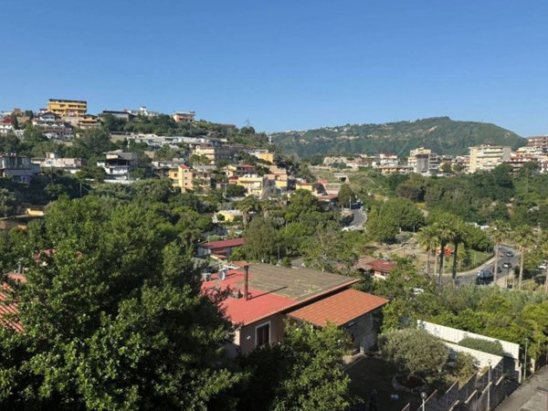 appartamento in vendita a Napoli in zona Bagnoli