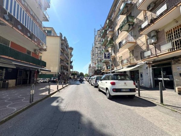 appartamento in vendita a Napoli in zona Pianura