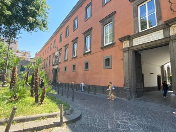 appartamento in vendita a Napoli in zona Pendino / San Giuseppe