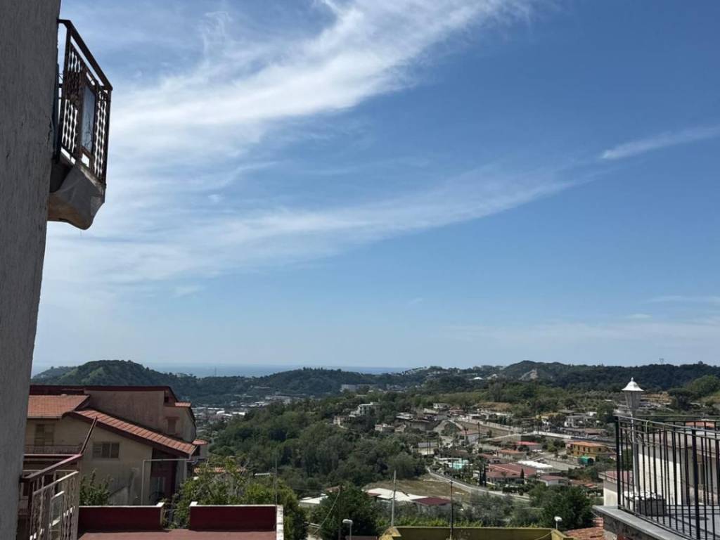appartamento in vendita a Napoli in zona Bagnoli