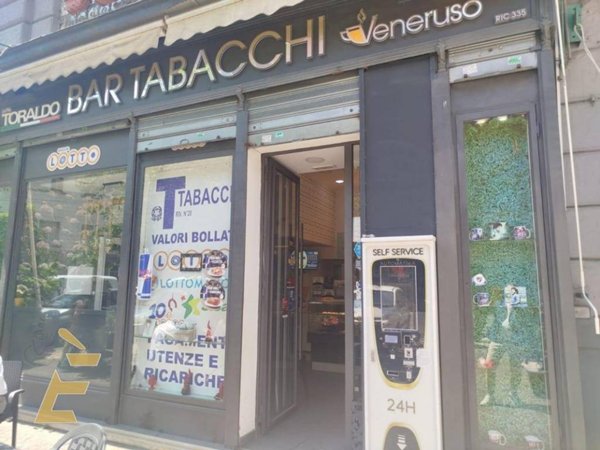 negozio in vendita a Napoli