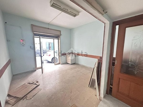 ufficio in vendita a Napoli in zona Secondigliano
