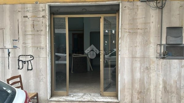 ufficio in vendita a Napoli in zona Secondigliano