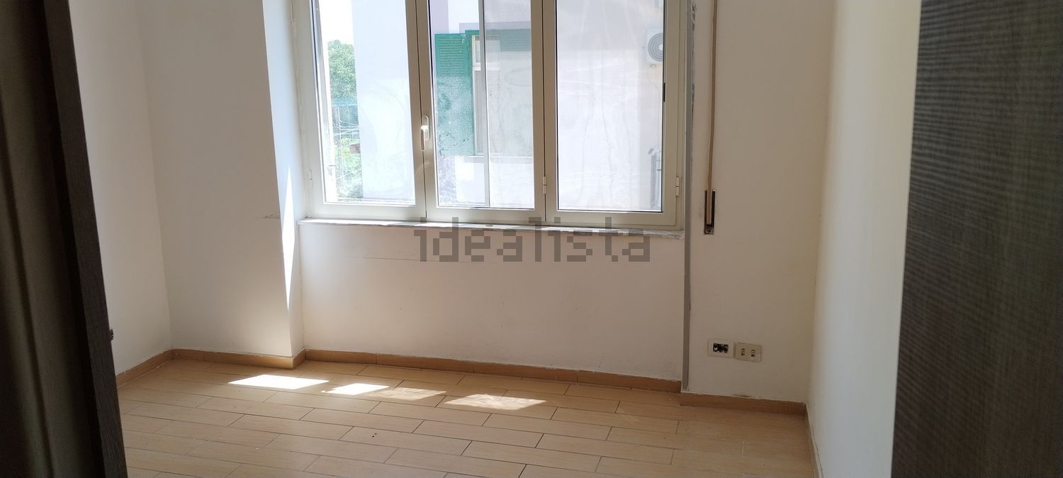appartamento in vendita a Napoli in zona Bagnoli