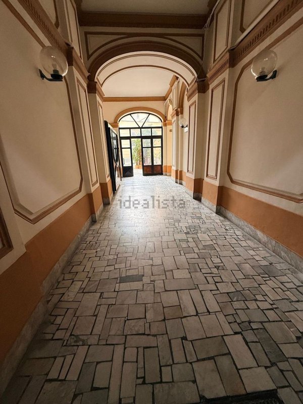 appartamento in vendita a Napoli in zona Pendino / San Giuseppe
