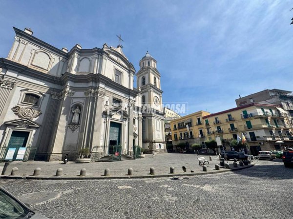 appartamento in vendita a Napoli in zona Stella