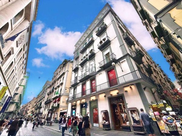 appartamento in vendita a Napoli in zona San Ferdinando