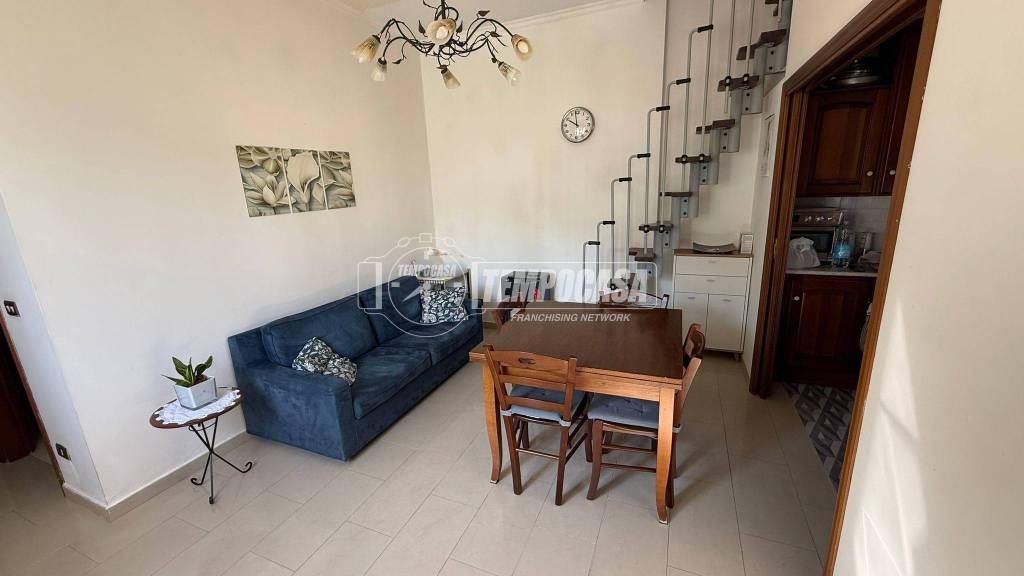 appartamento in vendita a Napoli in zona Fuorigrotta