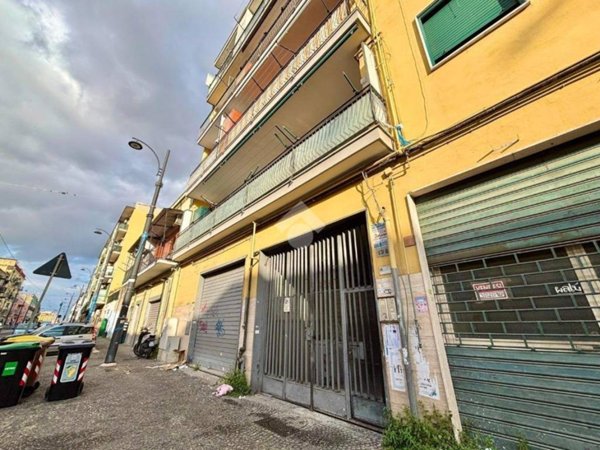appartamento in vendita a Napoli in zona Poggioreale