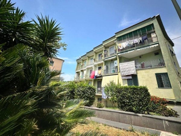 appartamento in vendita a Napoli in zona Bagnoli