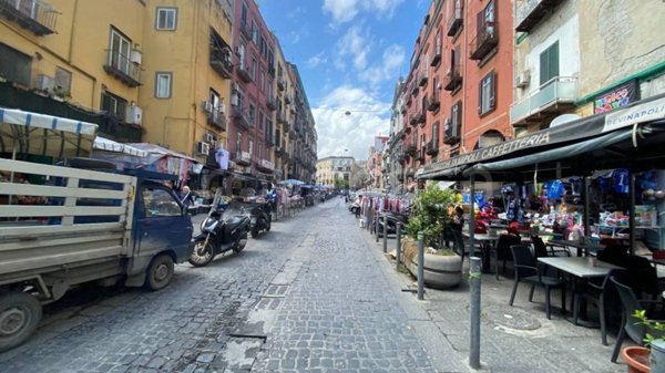 appartamento in vendita a Napoli in zona Stella