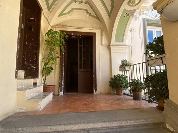 appartamento in vendita a Napoli in zona Stella