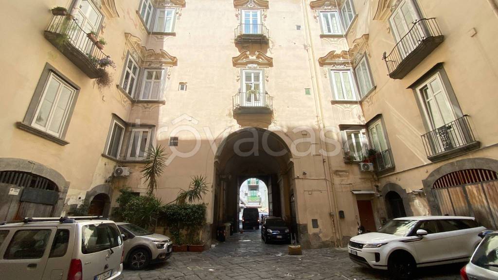 appartamento in vendita a Napoli in zona Stella