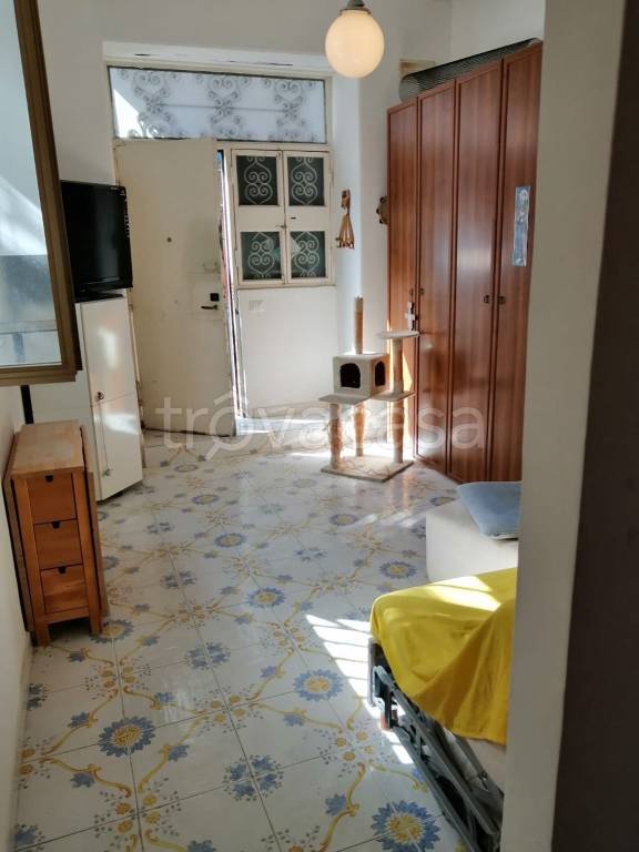 negozio in vendita a Napoli in zona Bagnoli