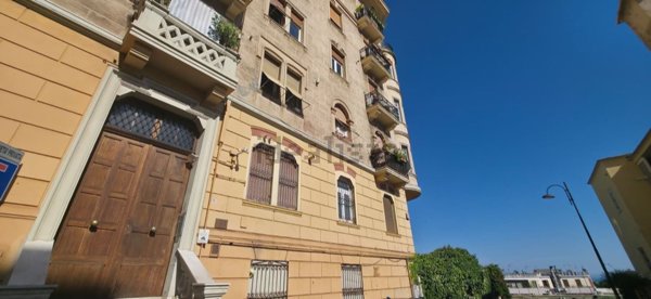 appartamento in vendita a Napoli in zona Chiaia