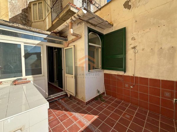appartamento in vendita a Napoli in zona San Ferdinando