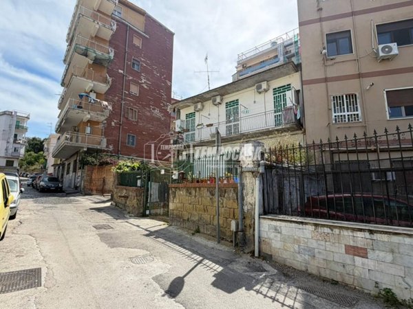 appartamento in vendita a Napoli in zona Fuorigrotta