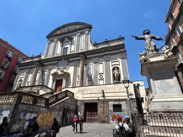 appartamento in vendita a Napoli in zona Pendino / San Giuseppe