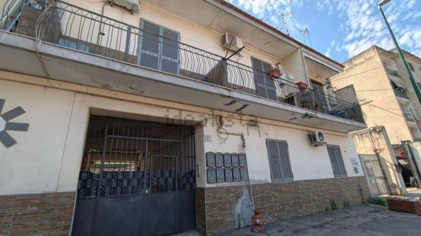 appartamento in vendita a Napoli in zona Barra