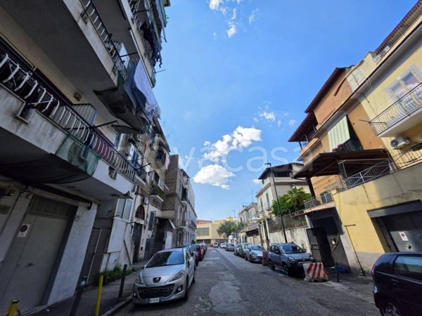 appartamento in vendita a Napoli in zona San Carlo all'Arena