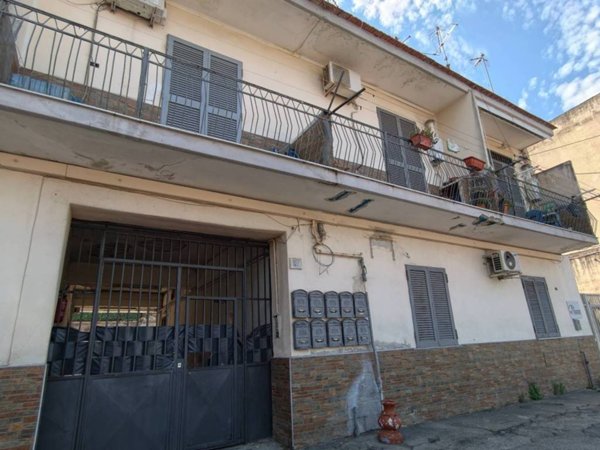 appartamento in vendita a Napoli in zona Barra