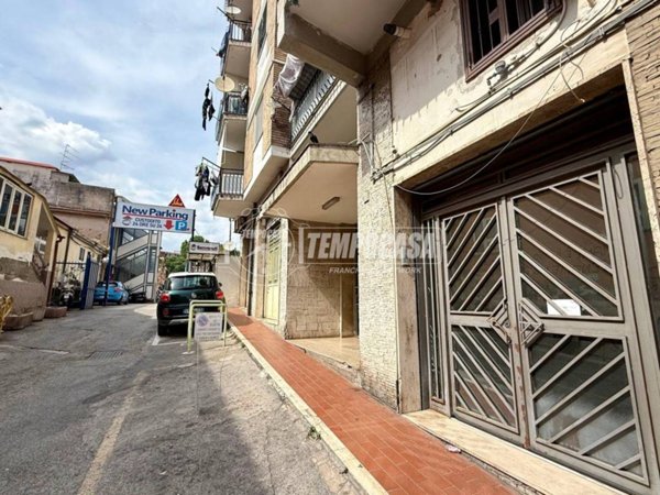 negozio in vendita a Napoli