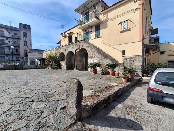 appartamento in vendita a Napoli in zona Barra