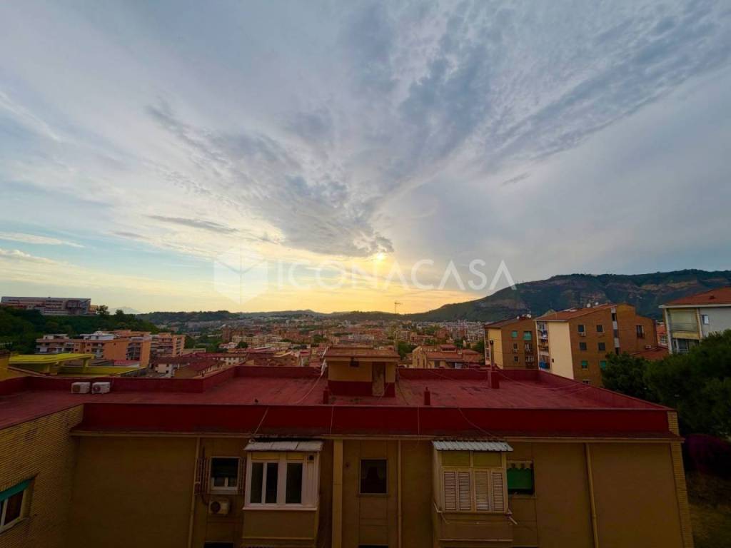 appartamento in vendita a Napoli in zona Soccavo