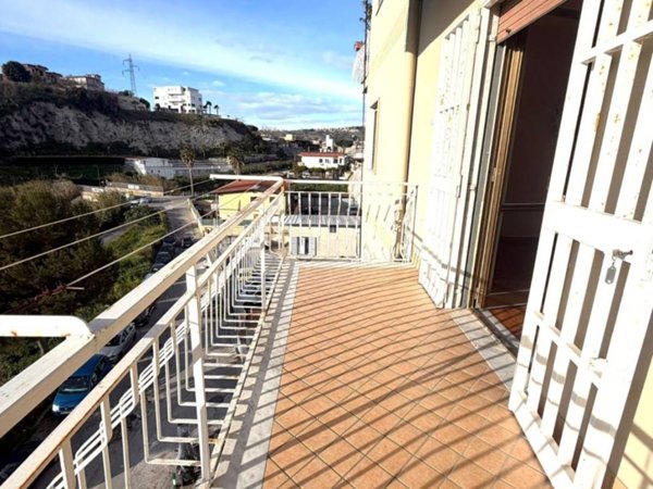 appartamento in vendita a Napoli in zona Pianura