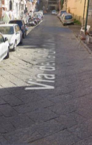 pentavano in vendita a Napoli in zona Fuorigrotta