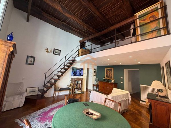 appartamento in vendita a Napoli in zona San Lorenzo