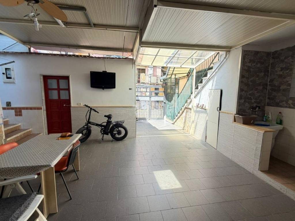 appartamento in vendita a Napoli in zona Ponticelli