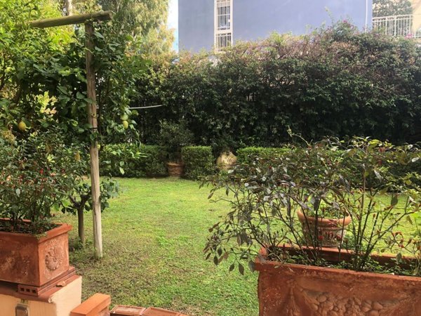 appartamento in vendita a Napoli in zona Posillipo