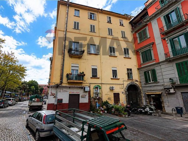 appartamento in vendita a Napoli in zona Stella