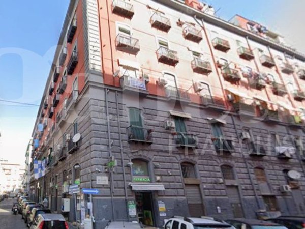 appartamento in vendita a Napoli in zona San Carlo all'Arena