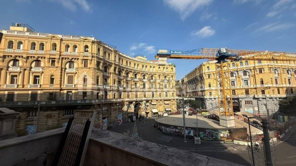 appartamento in vendita a Napoli in zona Pendino / San Giuseppe