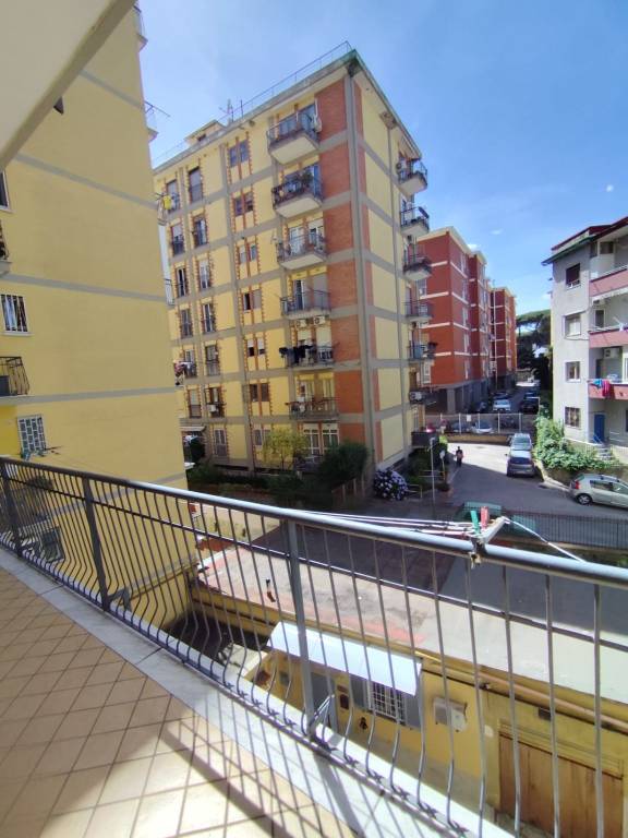appartamento in vendita a Napoli in zona Arenella