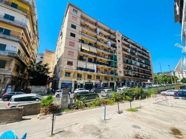 appartamento in vendita a Napoli in zona Fuorigrotta