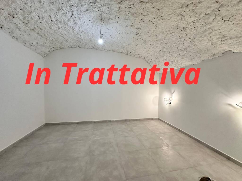 appartamento in vendita a Napoli in zona Mercato