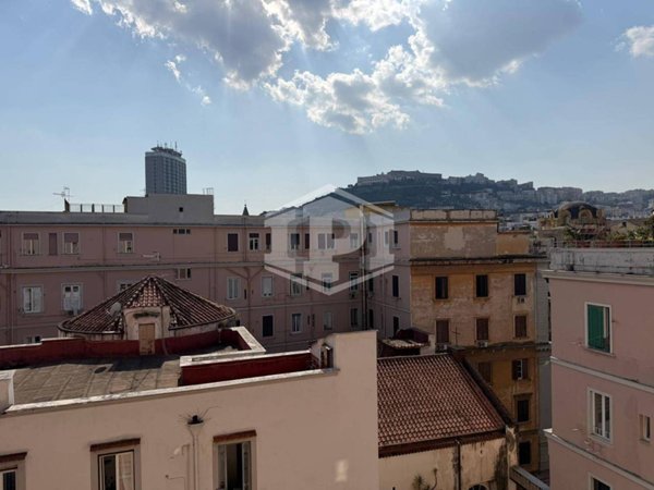 appartamento in vendita a Napoli in zona Stella