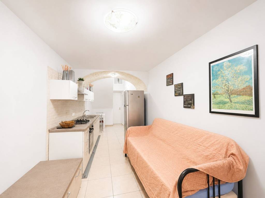 appartamento in vendita a Napoli in zona Chiaia