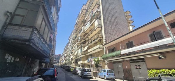 appartamento in vendita a Napoli in zona Pianura