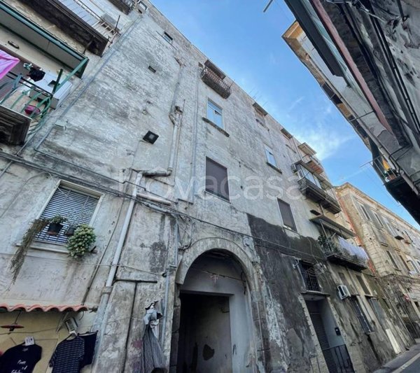 appartamento in vendita a Napoli in zona Barra