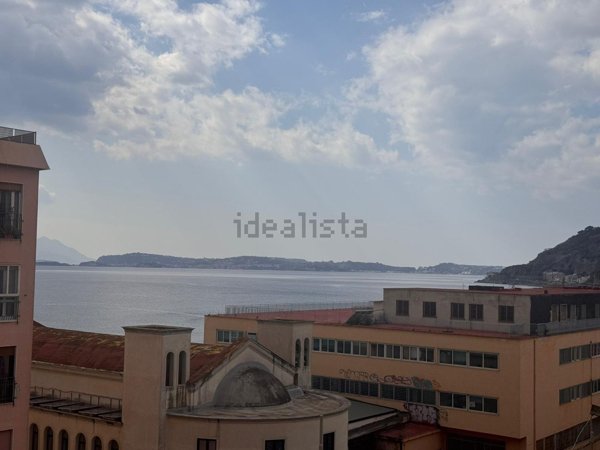 appartamento in vendita a Napoli in zona Bagnoli