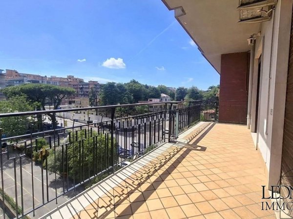 appartamento in vendita a Napoli in zona Capodimonte / Colli Aminei