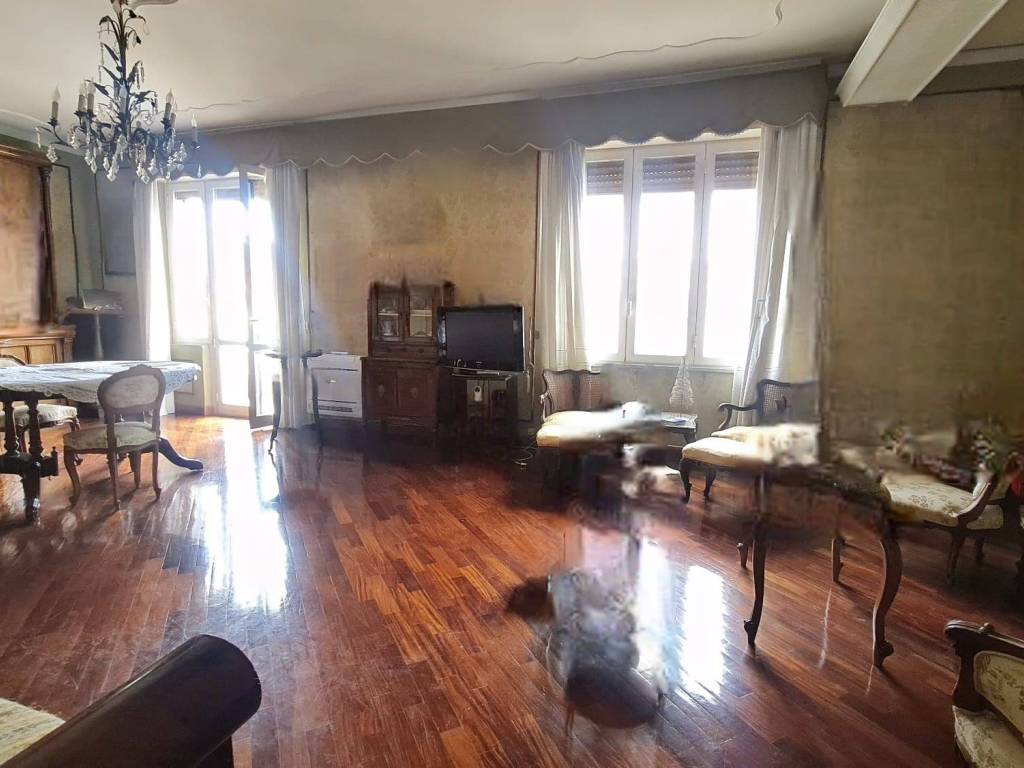 appartamento in vendita a Napoli in zona Vomero